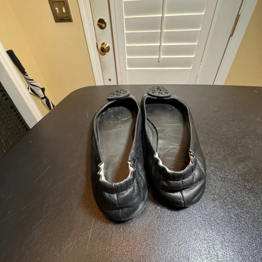 Tory Burch size 7.5 black flats